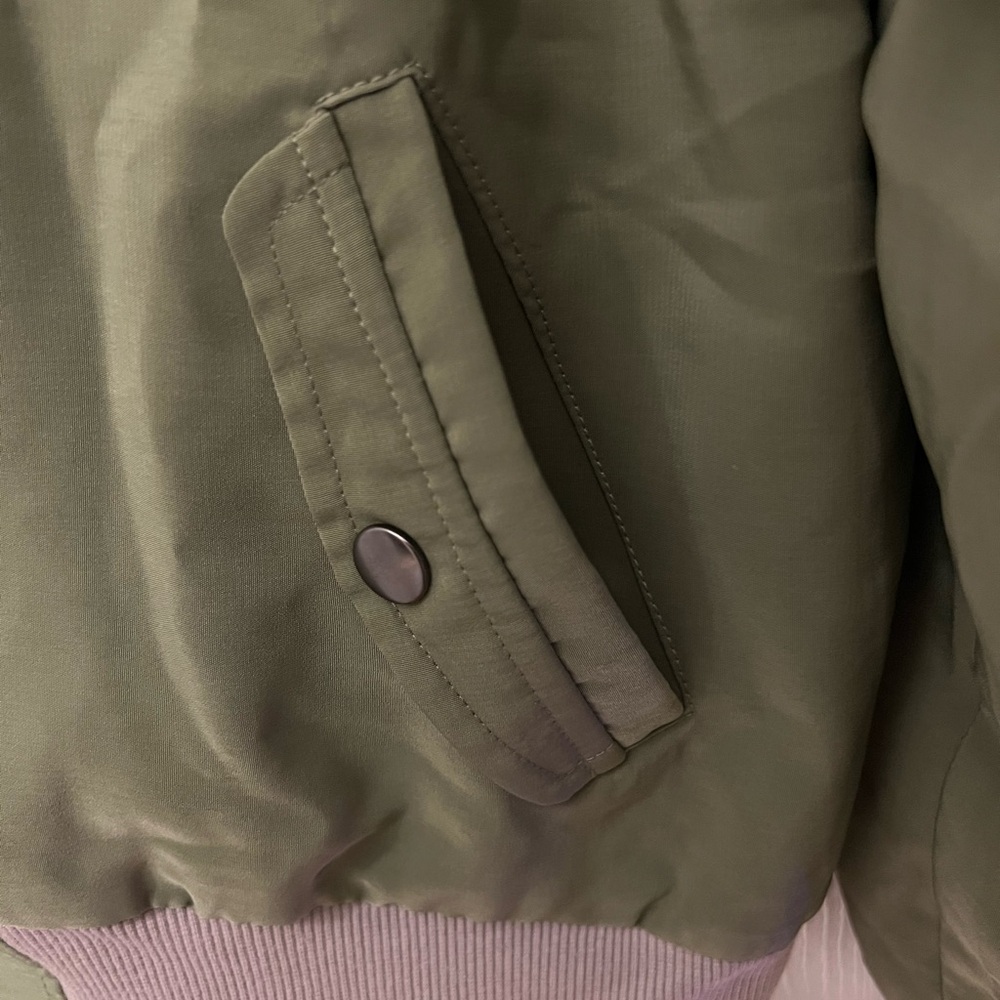 Her Universe Olive Green Boba Fett Star Wars Lightweight Bomber Jacket | Size XL - Picture 2 of 7